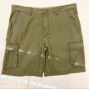 St. John's Bay Men's Cargo Shorts W40